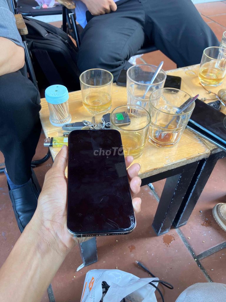 Apple iPhone 13 Pro Max Vỡ màn, vỡ lưng. Mua bán Điện thoại tại Quận Tân Bình Tp Hồ Chí Minh được đăng bởi ĐOÀN VTP hình 1