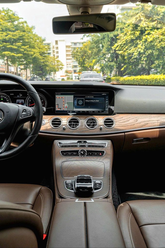 Bán Mẹc E200 Model 2019 đẳng cấp doanh nhân. Mua bán Ô tô tại Quận 7 Tp Hồ Chí Minh được đăng bởi tuấn anh hình 17