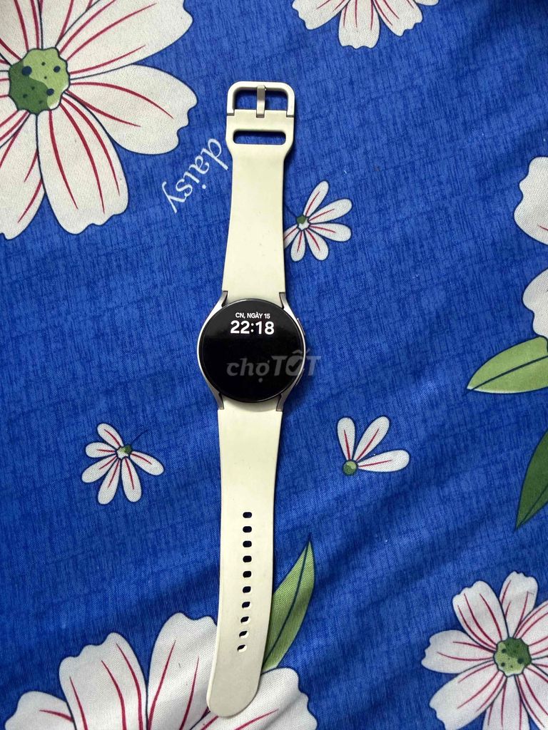 Samsung Watch S6 Vàng gold 40mm. Mua bán Thiết bị đeo thông minh tại Quận 10 Tp Hồ Chí Minh được đăng bởi kha nguyen hình 1
