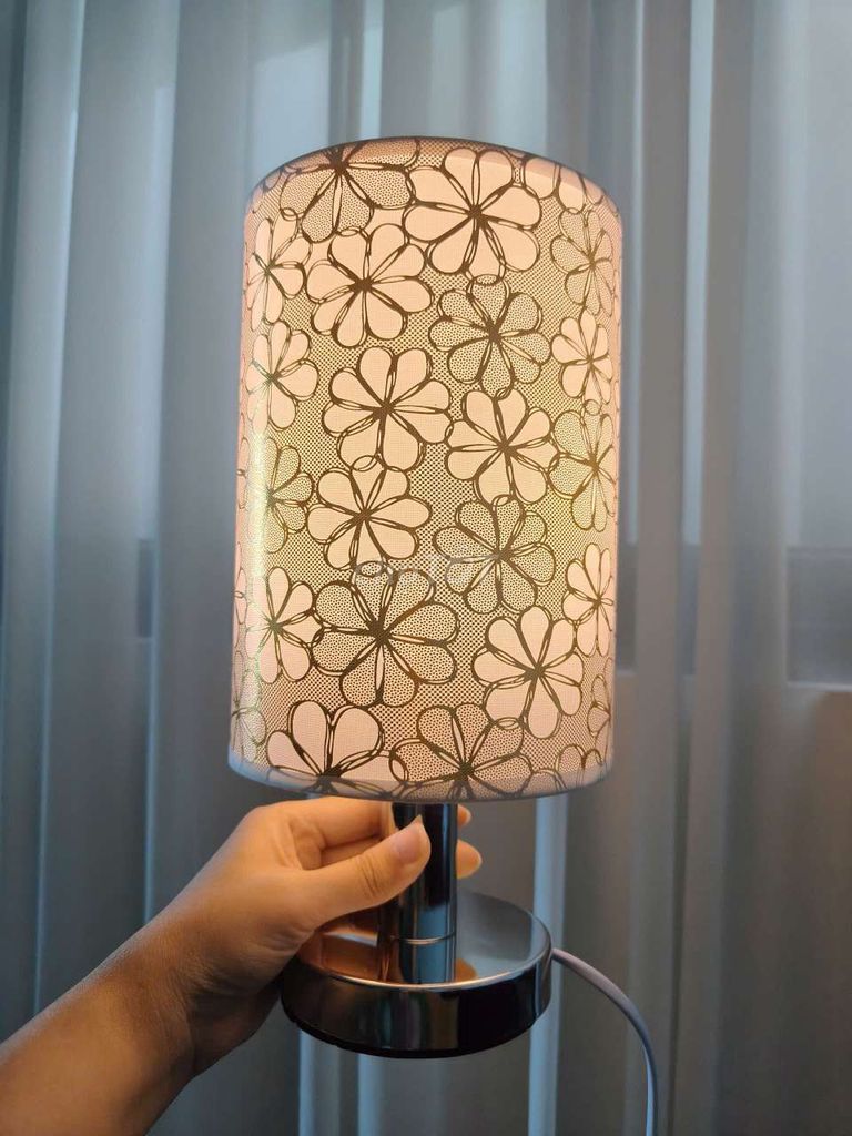 Đèn bàn đẹp khách sạn. Mua bán Đèn tại Quận Ba Đình Hà Nội được đăng bởi Linh Huệ hình 1
