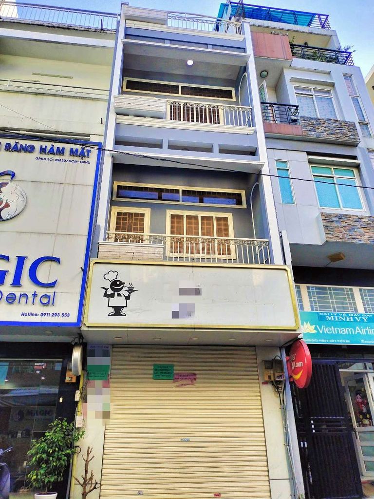Cho thuê nhà nguyên căn mặt tiền đường Trần Minh Quyền q10