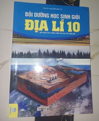 Sách bồi dưỡng học sinh giỏi môn Địa 10. Mua bán Sách tại Quận Hoàng Mai Hà Nội được đăng bởi Bùi Ngọc Anh