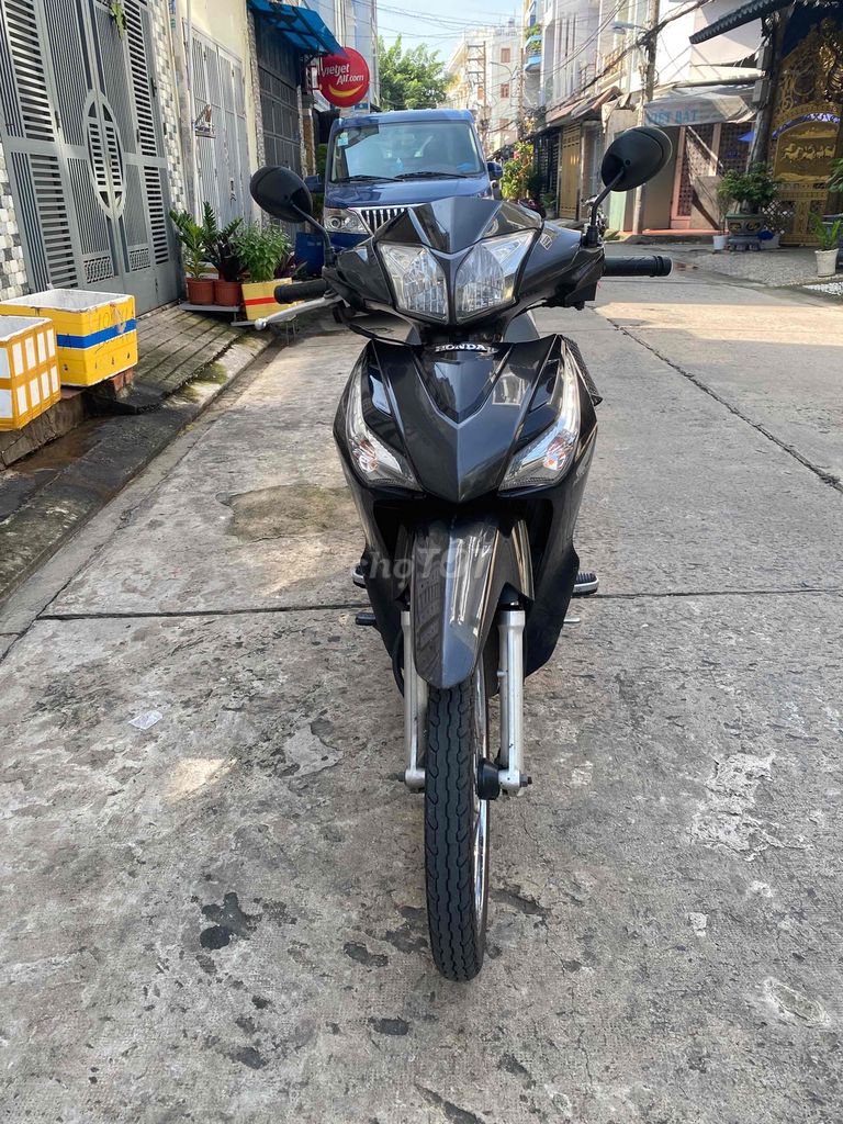 Черный травинь Honda Future 125