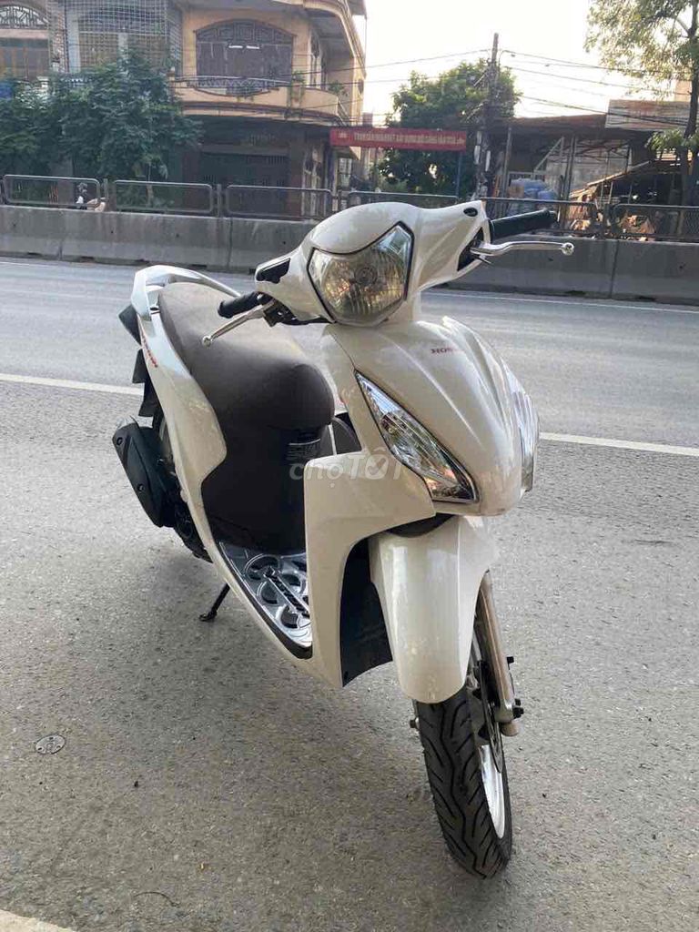 Honda Vision đời cao zin đẹp mê ly. Mua bán Xe máy tại Quận Hồng Bàng Hải Phòng được đăng bởi Ly  hình 1