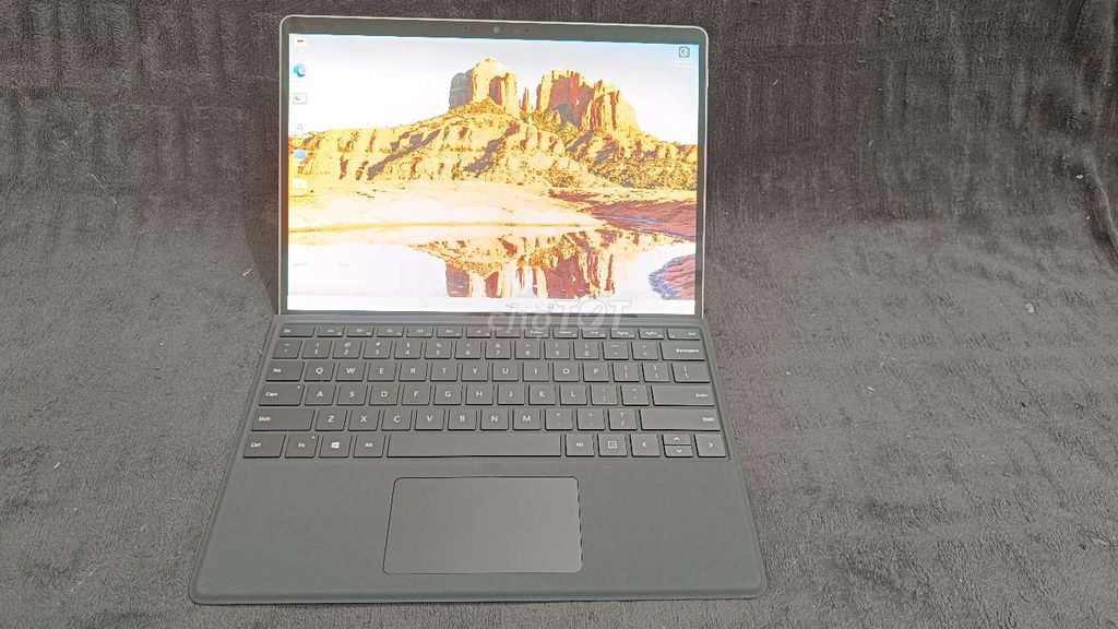 Microsoft Surface Pro 8 LTE i5 8GB/256GB. Mua bán Laptop tại Quận Đống Đa Hà Nội được đăng bởi Đinh Văn Thọ hình 1