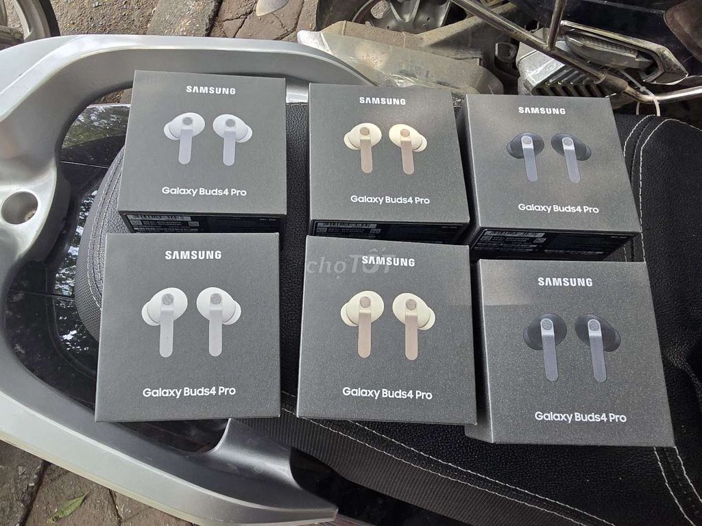 Tai nghe Samsung Buds4/Buds4pro ssvn. Mua bán Tivi, Âm thanh tại Quận Cầu Giấy Hà Nội được đăng bởi Thanh Lâm hình 1