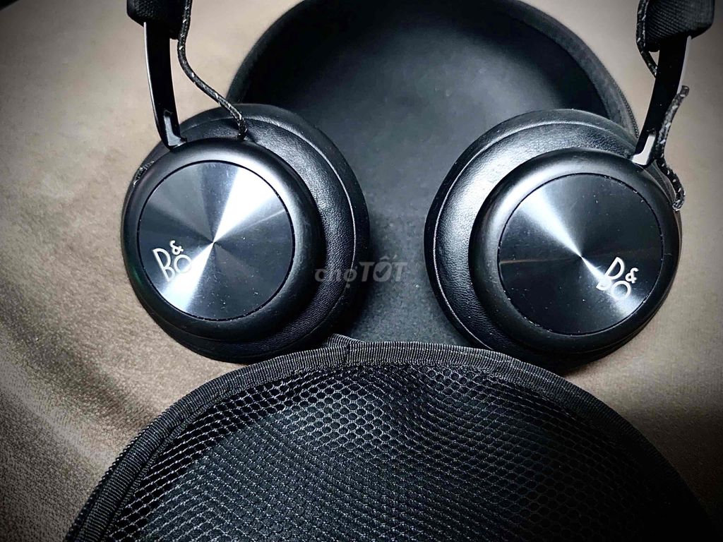 Tai bluetooth Đan Mạch B&O Beoplay H4 mới 8tr