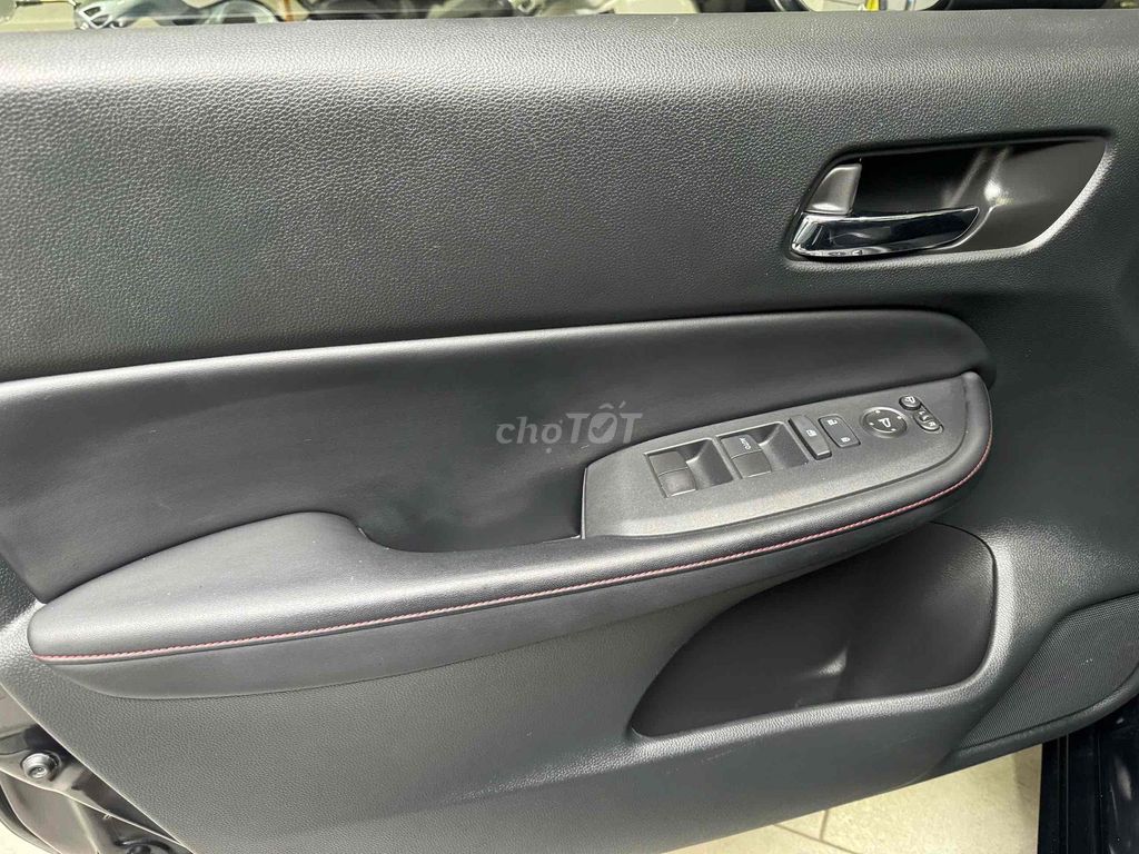 Kia Sedona sản xuất 2019 máy dầu bản Full. Mua bán Ô tô tại Quận Tân Bình Tp Hồ Chí Minh được đăng bởi Cương hình 3