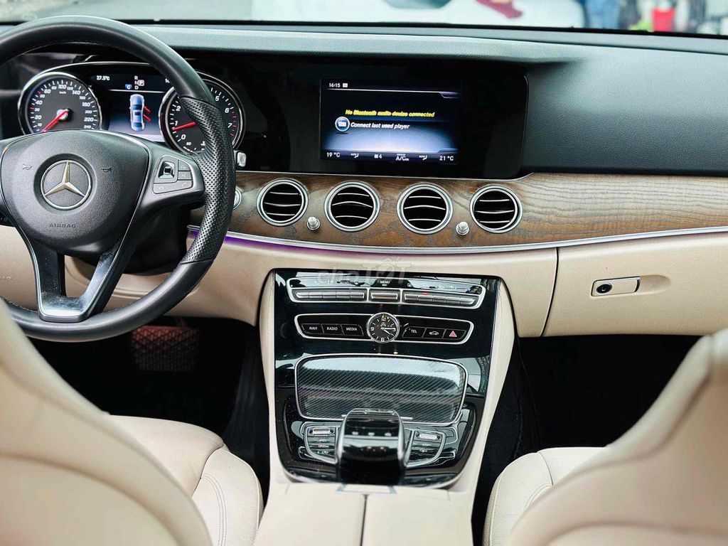 Mercedes Benz E200 Model 2017. Mua bán Ô tô tại Quận 8 Tp Hồ Chí Minh được đăng bởi Hồng Phúc hình 5