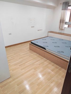 cho thuê gấp căn 2pn 1wc block D 75m2 13tr/th full nội thất như hình
