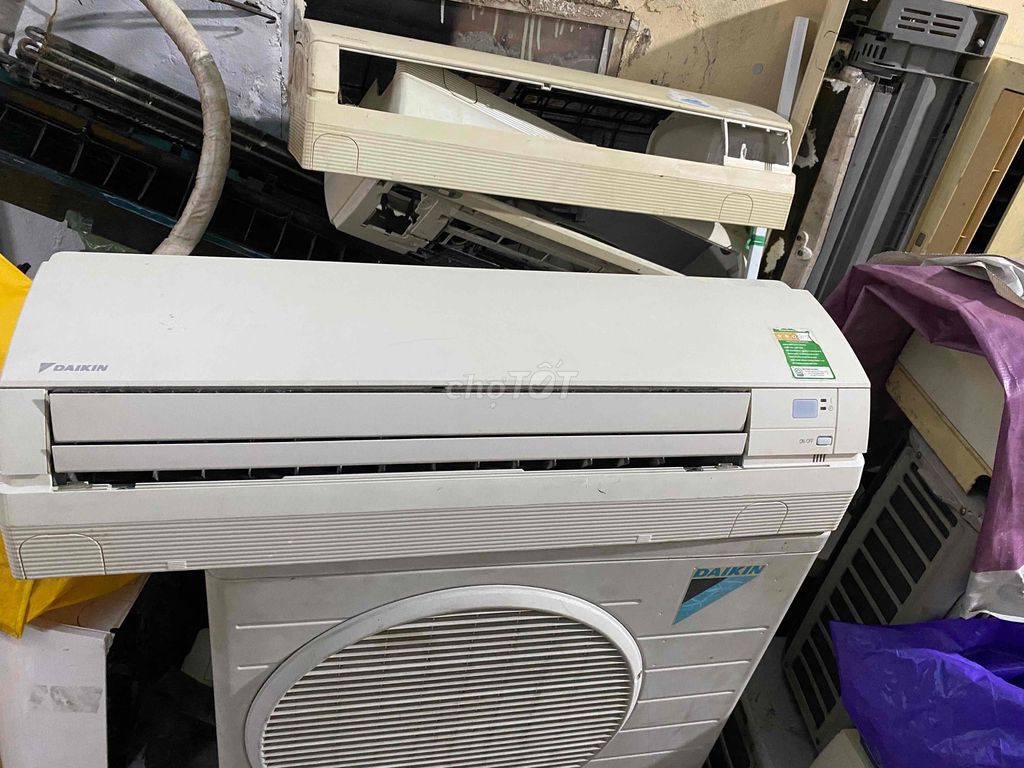 máy lạnh daikin 1 hp đẹp zin bao tốt bh 1 năm