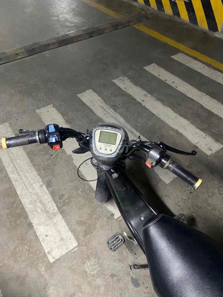Xe đạp điện HK bike màu Đen, Trắng. Mua bán Xe điện tại Quận Hoàng Mai Hà Nội được đăng bởi Cỏ hình 5