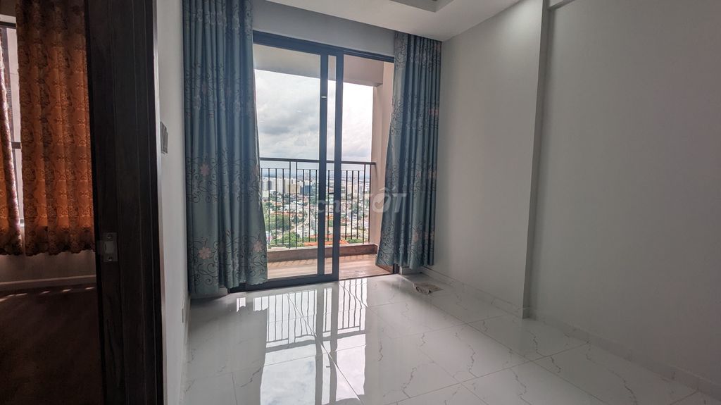 🚨 Bán Gấp Căn 2PN 2WC ban công 64m Opal Skyline - Chỉ 2 Tỷ (Bao Ra Sổ)