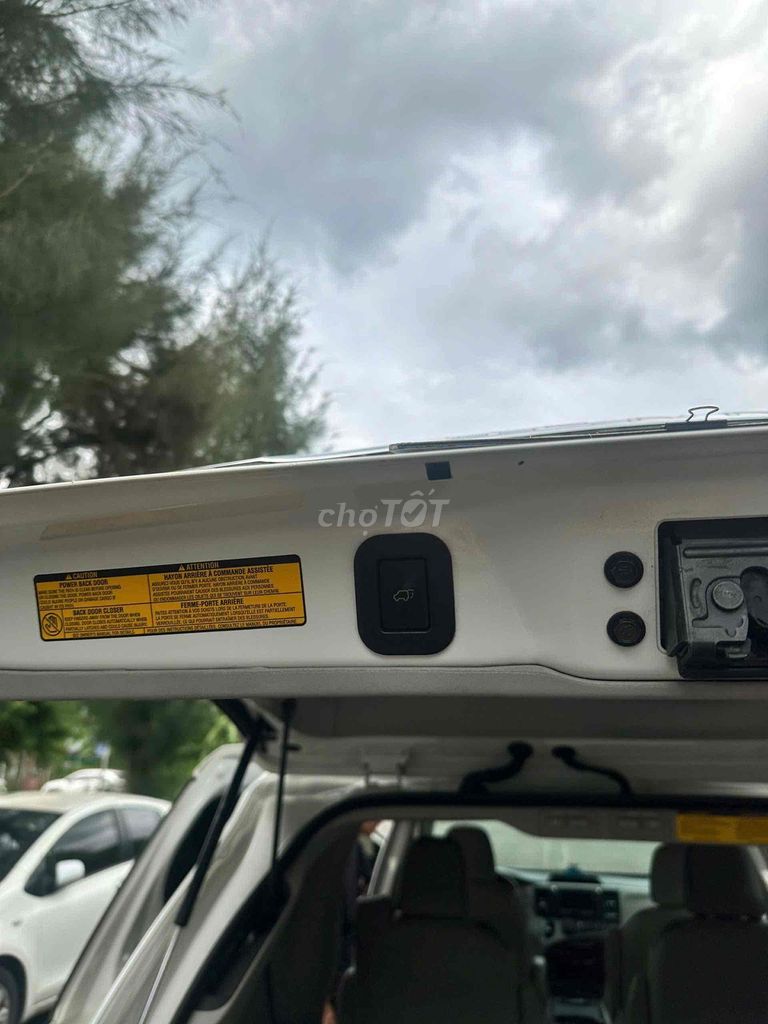 Toyota Sienna 2013 - 140000 km. Mua bán Ô tô tại Quận Cẩm Lệ Đà Nẵng được đăng bởi Nguyễn Duy hình 16