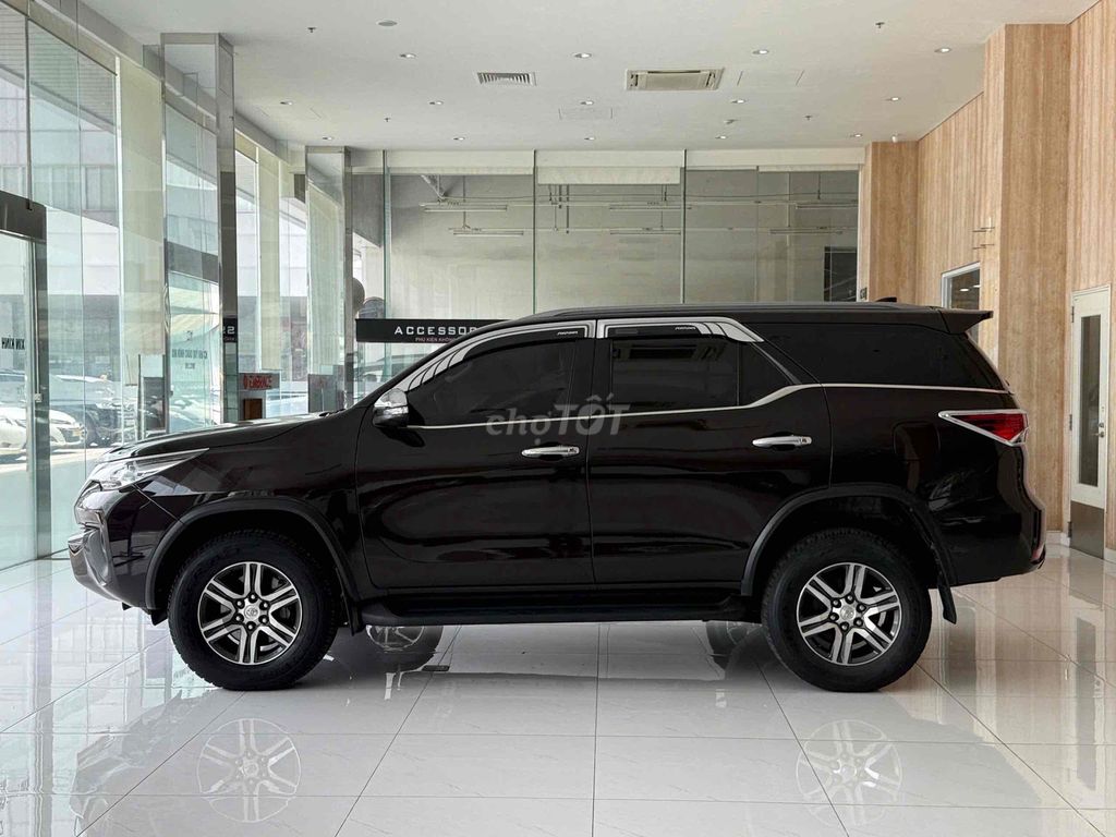 Toyota Fortuner 2017 2.4G - Dầu - Số Sàn -Tại Hãng. Mua bán Ô tô tại Quận Bình Thạnh Tp Hồ Chí Minh được đăng bởi Công Sang hình 4