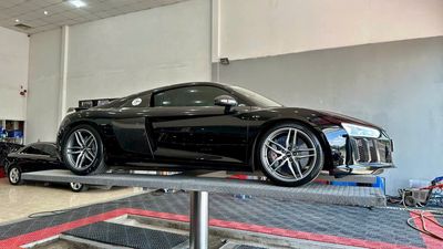 Audi R8 V10 Plus Đen đời 2015, 29000 km. Mua bán Ô tô tại Thành phố Thủ Đức Tp Hồ Chí Minh được đăng bởi sang 