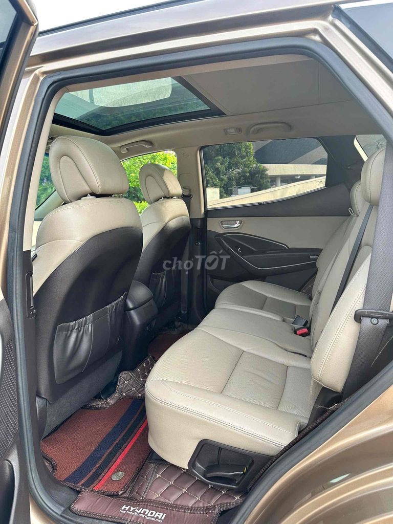 Hyundai Santa Fe 4WD 2016 đk 2017. Mua bán Ô tô tại Quận Cẩm Lệ Đà Nẵng được đăng bởi Nguyễn Duy hình 12