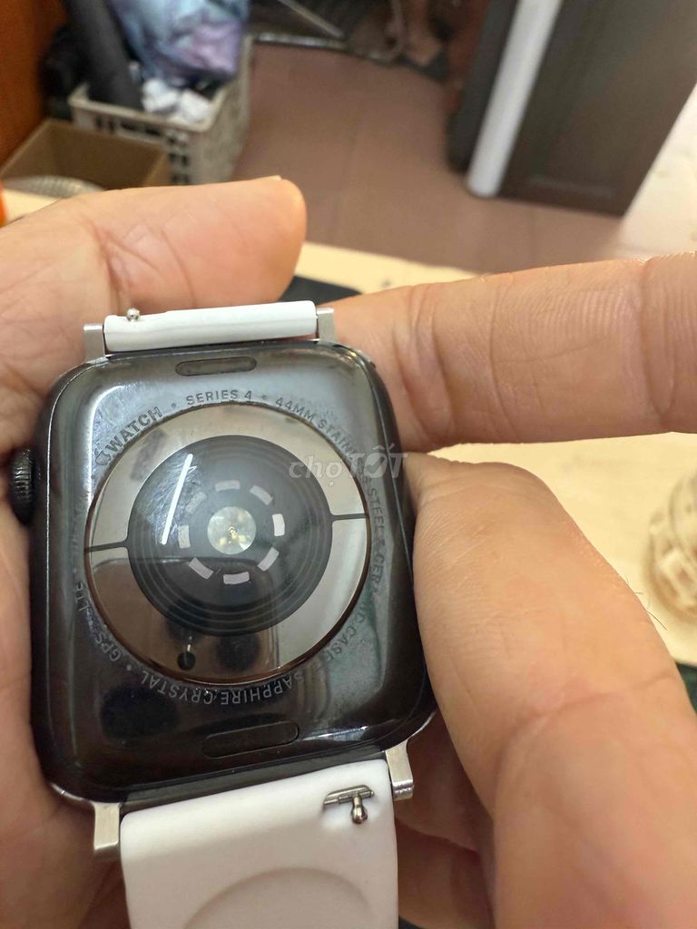 appe series 4 /44mm gps dùng sim máy chính hãng. Mua bán Thiết bị đeo thông minh tại Quận Hai Bà Trưng Hà Nội được đăng bởi lê đức long  hình 5