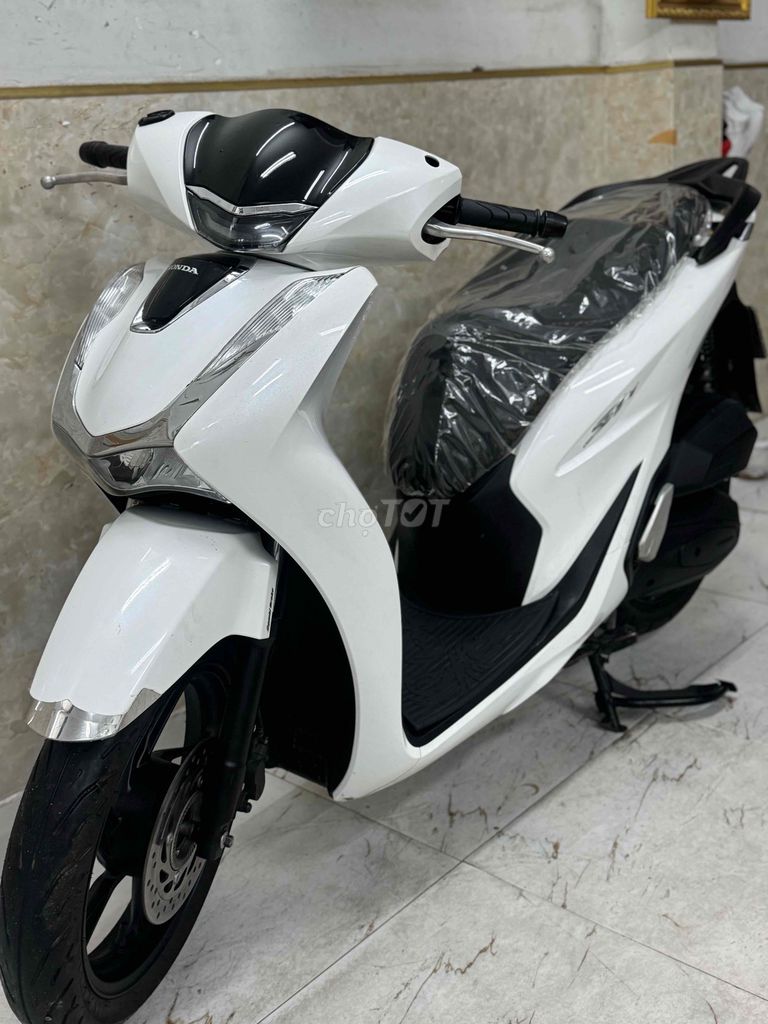 SH 150 ABS màu trắngmới keng đời 2020 .43F1-489.57. Mua bán Xe máy tại Quận Sơn Trà Đà Nẵng được đăng bởi Minh Dũng bán trả góp 136 vân đồn  hình 2
