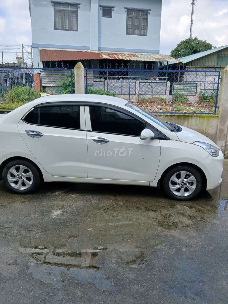 2017 Sedan 1.2 Base - 65000 km. Mua bán Ô tô tại Thành phố Dĩ An Bình Dương được đăng bởi Thanh hình 1