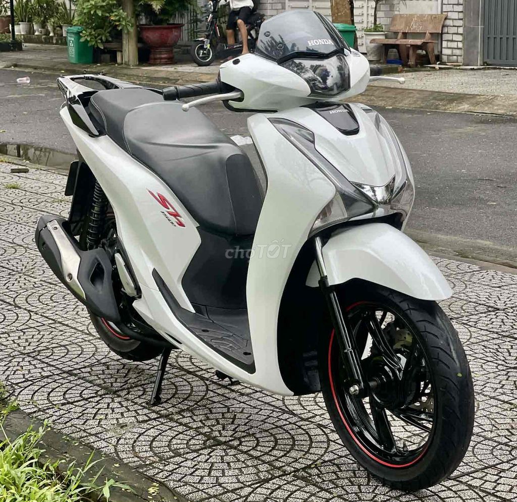 Sh150 Trắng 2017 biển số 43. Trả trước 0₫ nhận xe. Mua bán Xe máy tại Quận Sơn Trà Đà Nẵng được đăng bởi Anh Thành hình 3