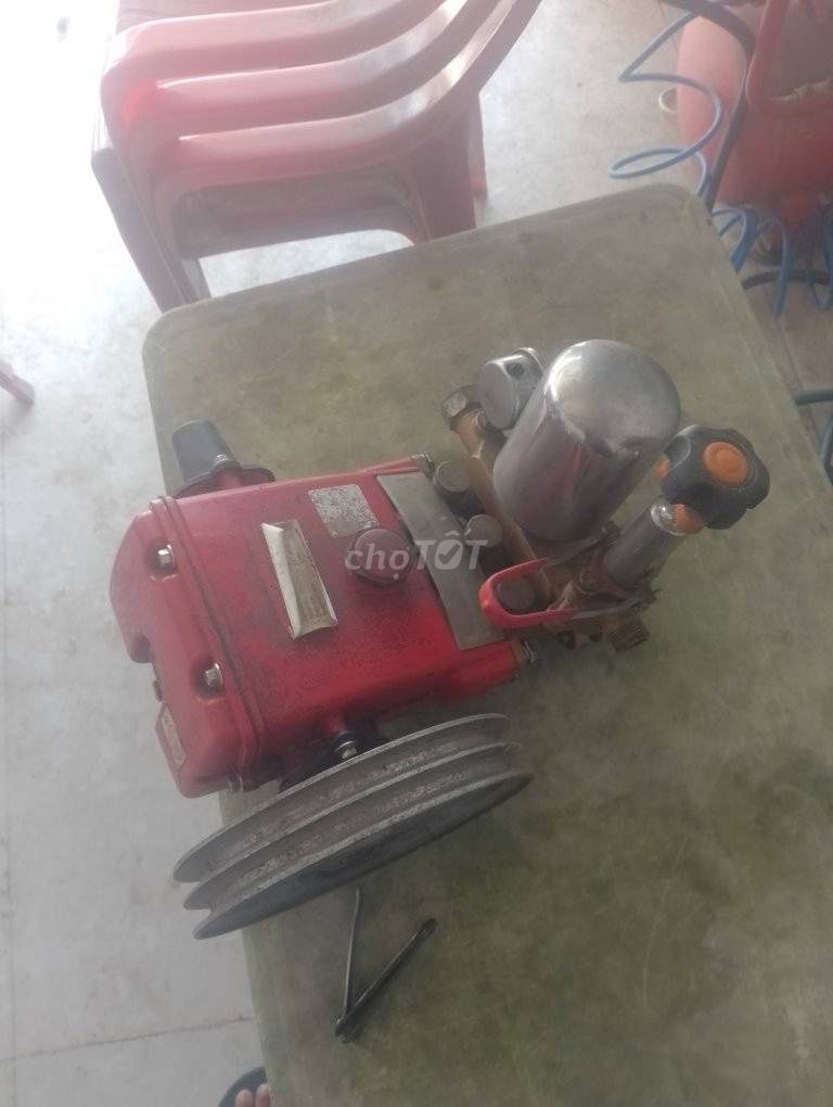 Máy rửa xe màu Đỏ và  bọt tuyết mini. Mua bán Đồ chuyên dụng, Giống nuôi trồng tại Thị xã Ninh Hòa Khánh Hòa được đăng bởi khang di vlog hình 1
