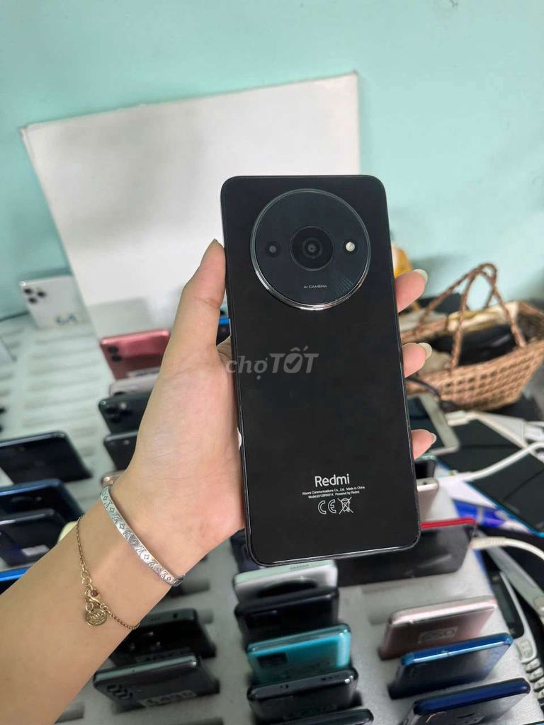 Redmi A3, 64GB, đẹp, pin trâu. Mua bán Điện thoại tại Thành phố Thủ Dầu Một Bình Dương được đăng bởi Phước Mobile hình 1