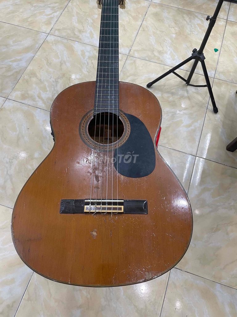 guitar yamaha C 200