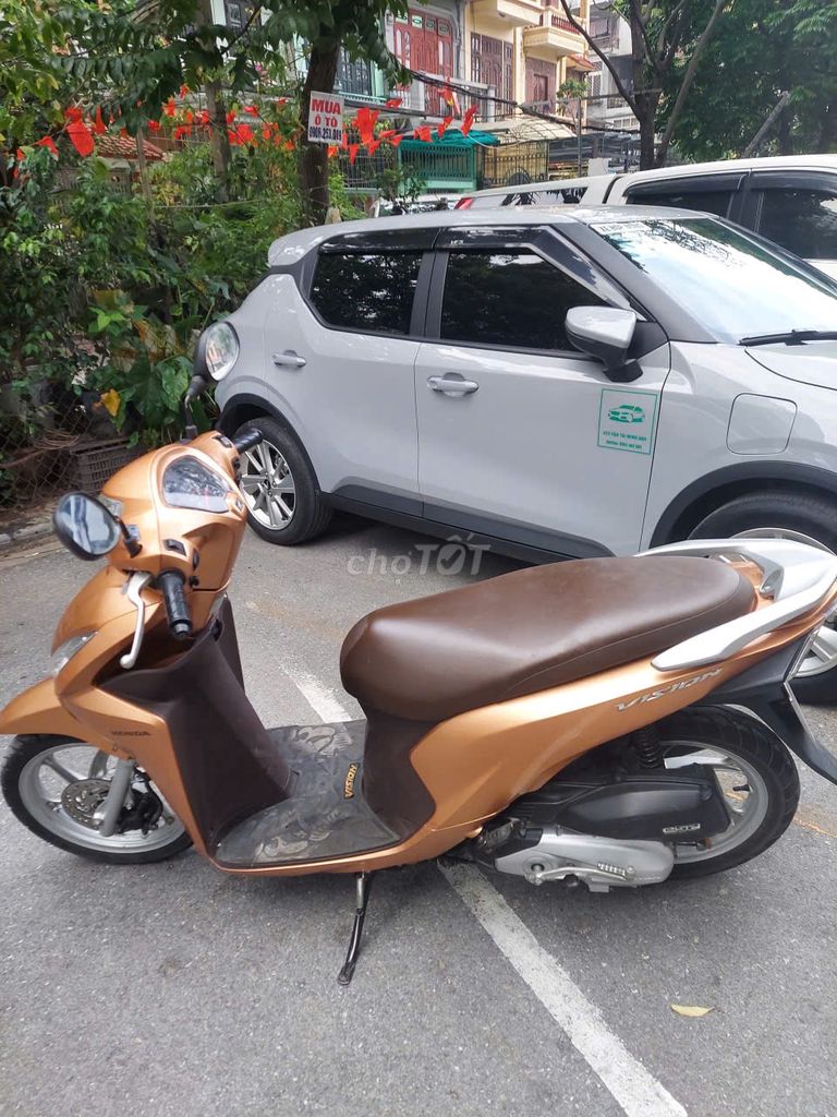 Bán xe Vision mầu đồng chính chủ cực đẹp. Mua bán Xe máy tại Quận Hai Bà Trưng Hà Nội được đăng bởi Nguyễn Thu Thảo hình 6