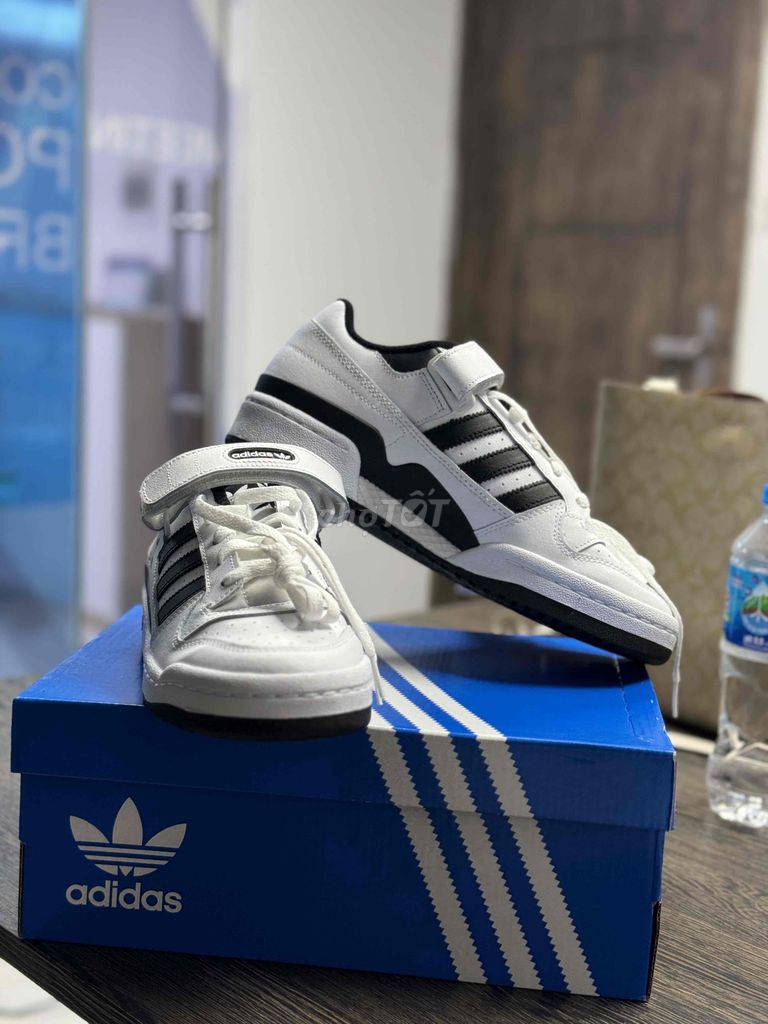 Mới 100% - Giày Adidas Forum Low size 40