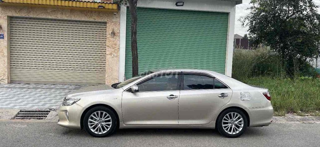 Toyota Camry 2018 2.5Q Vàng cát. Mua bán Ô tô tại Thị xã Bến Cát Bình Dương được đăng bởi Vũ Hiền hình 3
