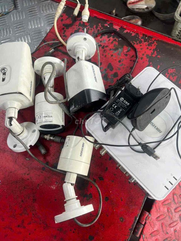 Camera Hikvision Trắng 1TB. Mua bán Máy ảnh, Máy quay tại Quận Thanh Khê Đà Nẵng được đăng bởi Anh phúc hình 1