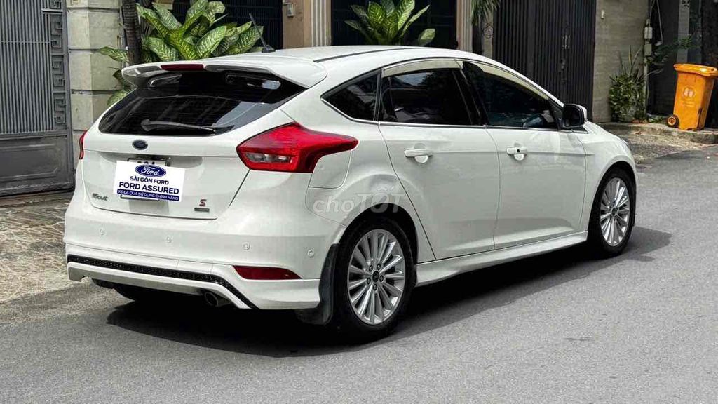 Ford Focus Sport 2018 Trắng 35.000 km. Mua bán Ô tô tại Quận Tân Bình Tp Hồ Chí Minh được đăng bởi Sài Gòn Ford hình 3
