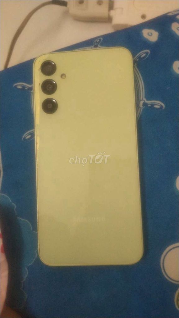 Samsung A24 Xanh lá Đã sử dụng. Mua bán Điện thoại tại Huyện Cần Giuộc Long An được đăng bởi truong van hieu hình 1