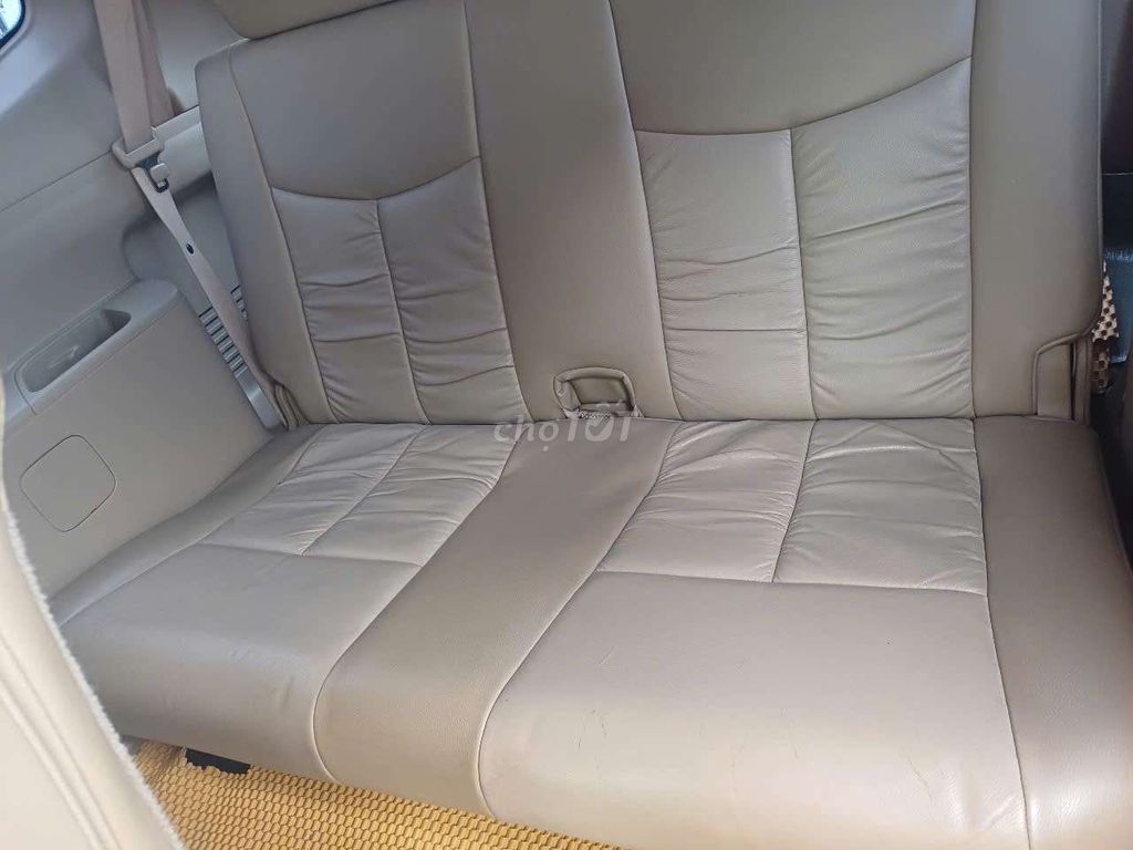 Xe 7 chỗ 2011 - 150000 km. Mua bán Ô tô tại Thành phố Dĩ An Bình Dương được đăng bởi QUỐC HUY hình 4