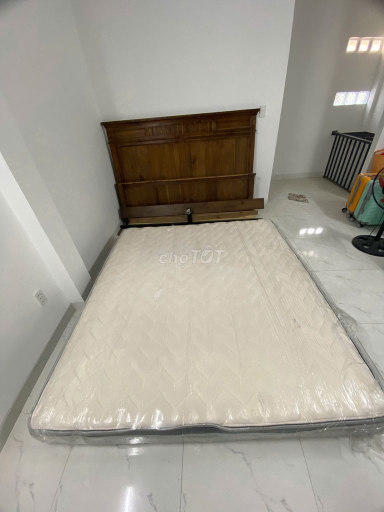 Giường Gỗ Còn mới, NỆM. Mua bán Giường, chăn ga gối nệm tại Thành phố Thủ Đức Tp Hồ Chí Minh được đăng bởi Do Thanh hình 1