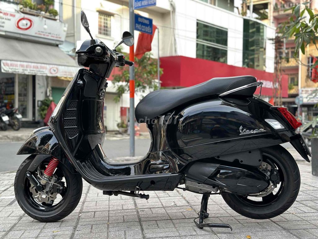Vespa 300 HPE Super Tech zin chính chủ re nhat. Mua bán Xe máy tại Quận 6 Tp Hồ Chí Minh được đăng bởi khoa hình 6