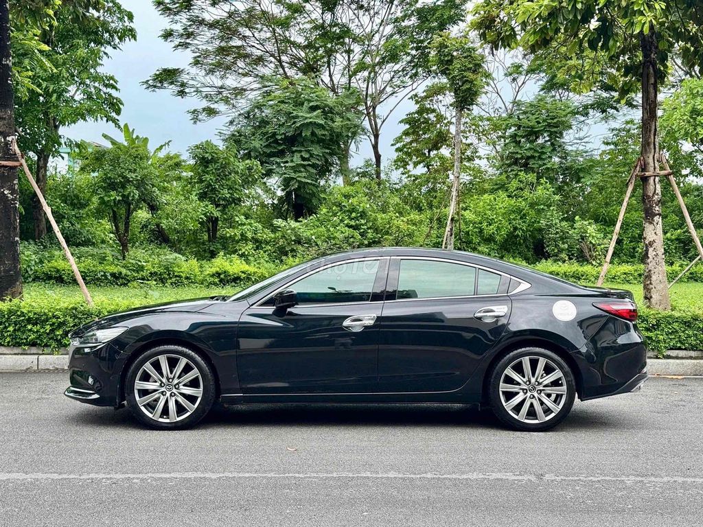 Mazda 6 2022 Signature Premium 2.5 AT - 43000 km. Mua bán Ô tô tại Quận Thanh Xuân Hà Nội được đăng bởi VIỆT NGUYÊN AUTO hình 2
