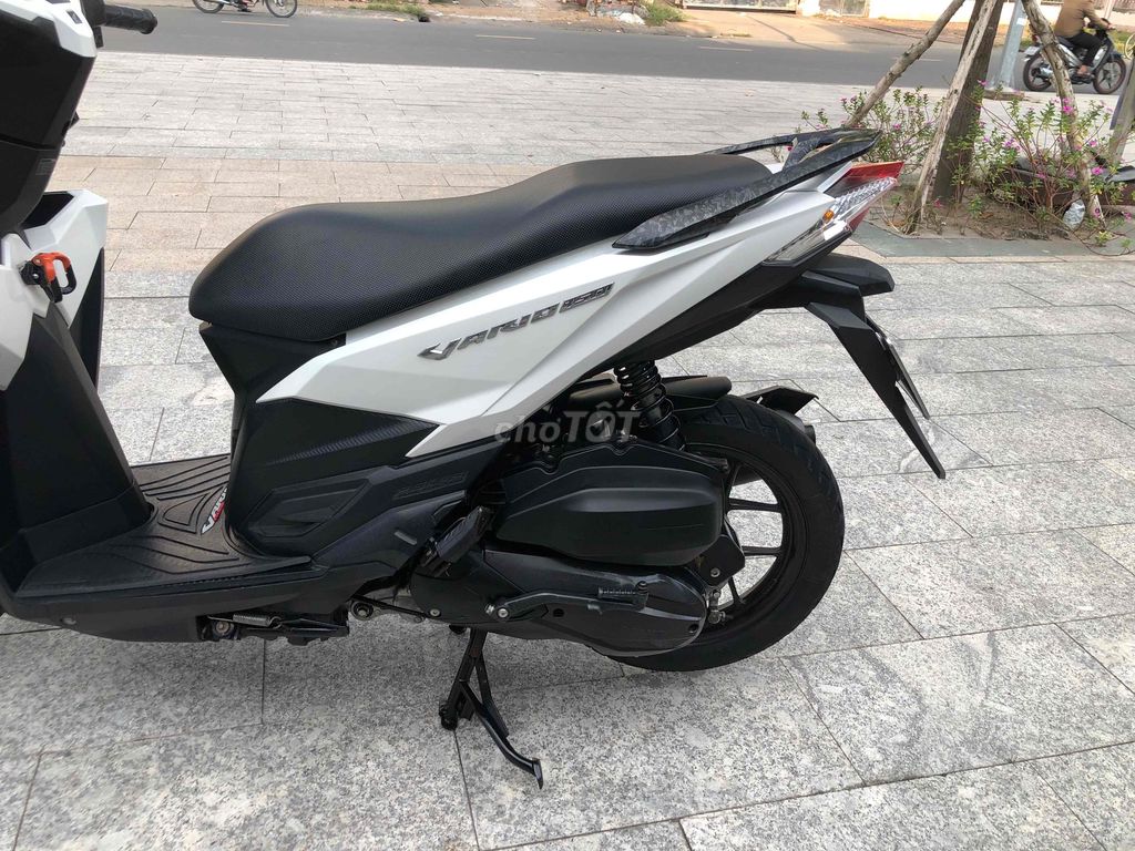 Honda Vario 150 2016 Trắng. Mua bán Xe máy tại Quận Thốt Nốt Cần Thơ được đăng bởi Nguyễn Văn Hải hình 4