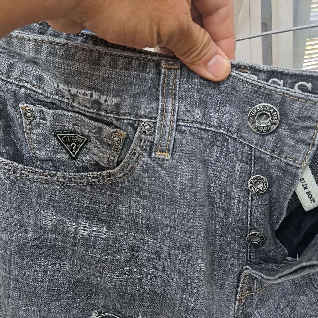 Cần bán quần Guess chính hãng Mỹ size 32.Bao test.