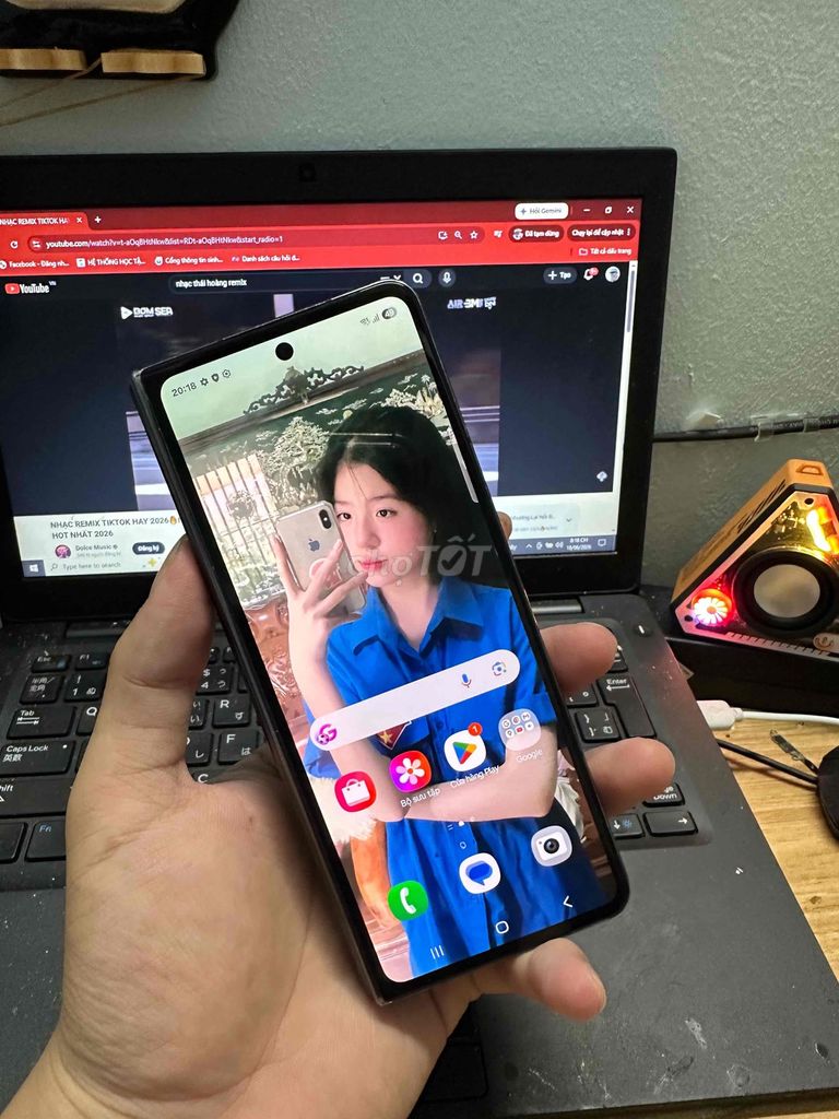 Samsung Fold4 256GB Đen Like New. Mua bán Điện thoại tại Quận Hoàng Mai Hà Nội được đăng bởi Trường An mobile 87 Tam Trinh Hn ZL09847mot6845 hình 1