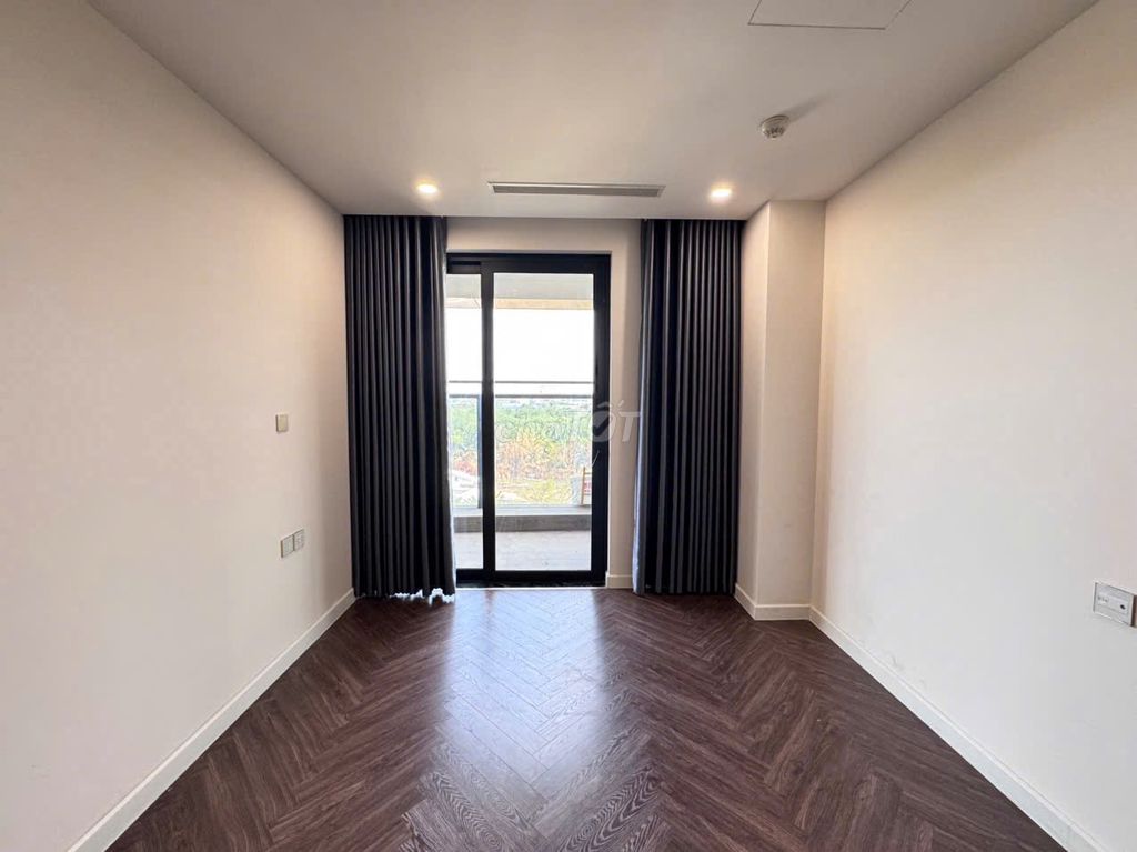 Аренда квартиры с 2 спальнями в Noble Crystal Riverside