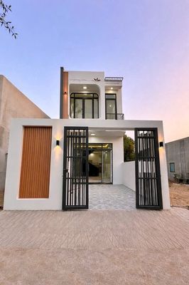 GIẢM 100TR BÁN NHÀ LẦU 5x21M NGAY CHỢ THẠNH PHÚ SHR CHỈ CÒN 700TR