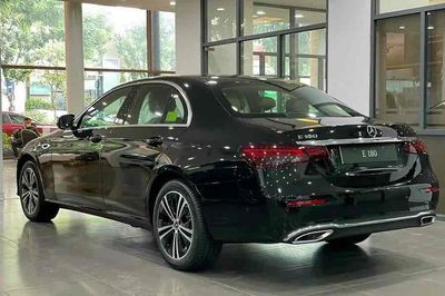 Mercedes Benz E 180. Mua bán Ô tô tại Quận Ninh Kiều Cần Thơ được đăng bởi Tuấn Nguyễn