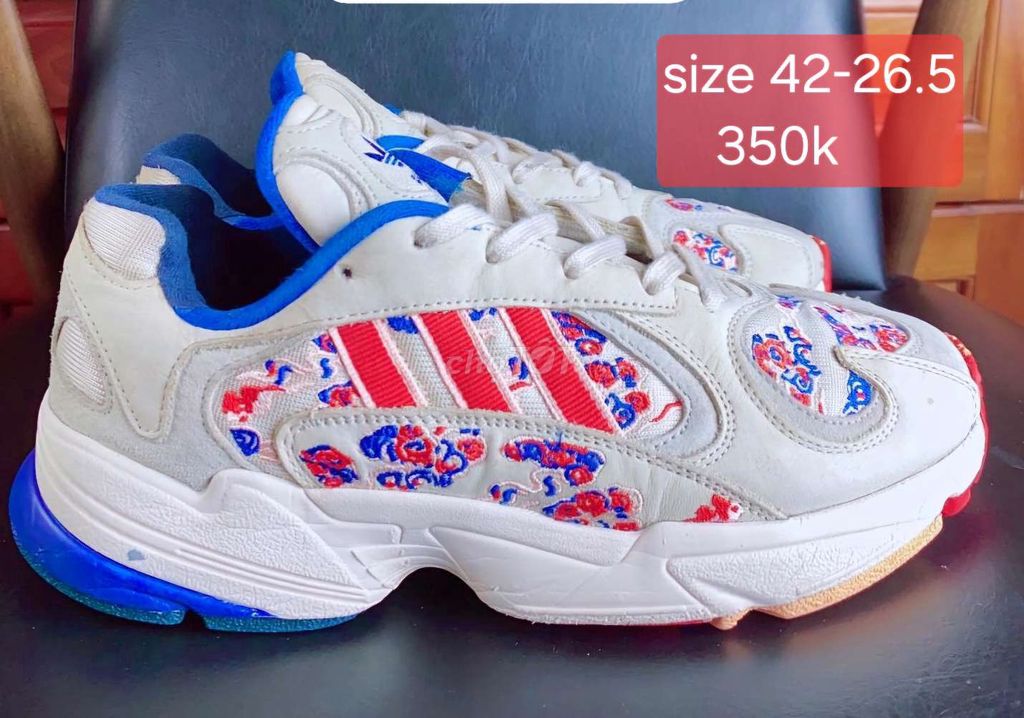 Adidas - size 42 -  chính hãng  mới 88%