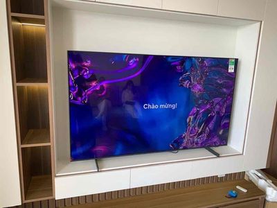 Gia đình chuyển nhà dư samsung 50in tràn viền 2023