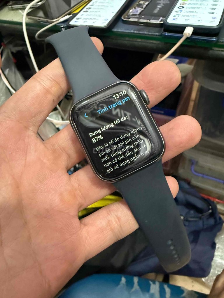 Apple Watch Series 5 Xám 40mm. Mua bán Thiết bị đeo thông minh tại Quận Ba Đình Hà Nội được đăng bởi Mr Cường hình 1