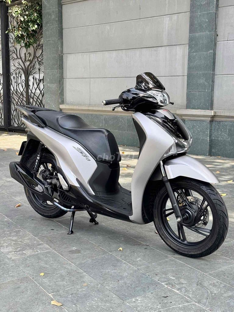 SH 150 ABS 2017 XÁM TITAN MÁY ZIN CHÍNH CHỦ CÓ GÓP. Mua bán Xe máy tại Thành phố Thủ Đức Tp Hồ Chí Minh được đăng bởi Khoa Đặng hình 1