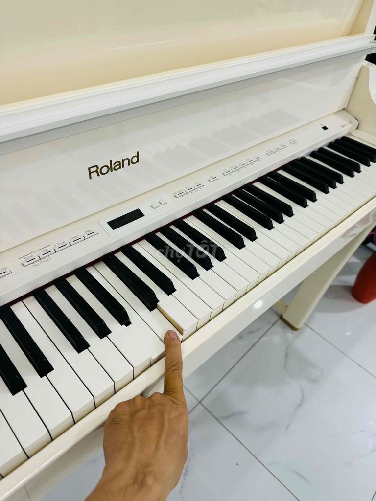 Mẫu piano rolan LX15 Lướt nhé mới gần 100tr sale32