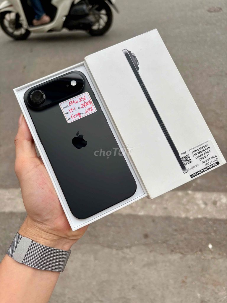 Apple iPhone 17Air 256GB Đen CellphoneS fullbox. Mua bán Điện thoại tại Quận Đống Đa Hà Nội được đăng bởi Quý Hoàng hình 1